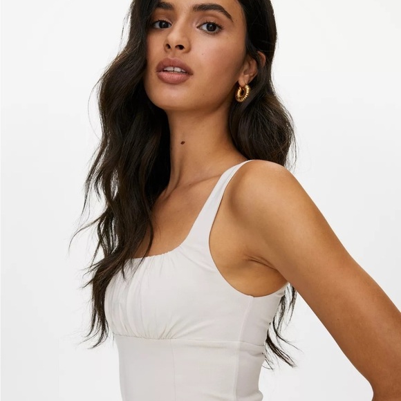 Aritzia Wilfred Free bustier square-neckline tank top - Picture 4 of 13